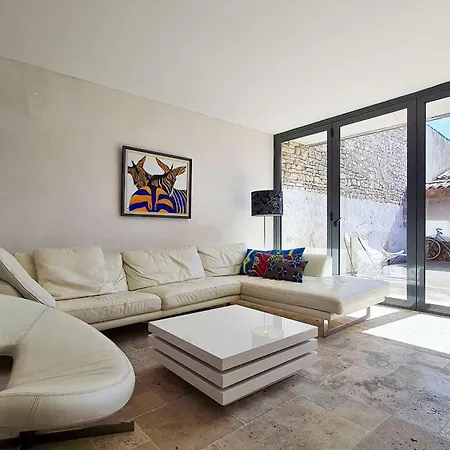 Au Calme Dans Centre Village *